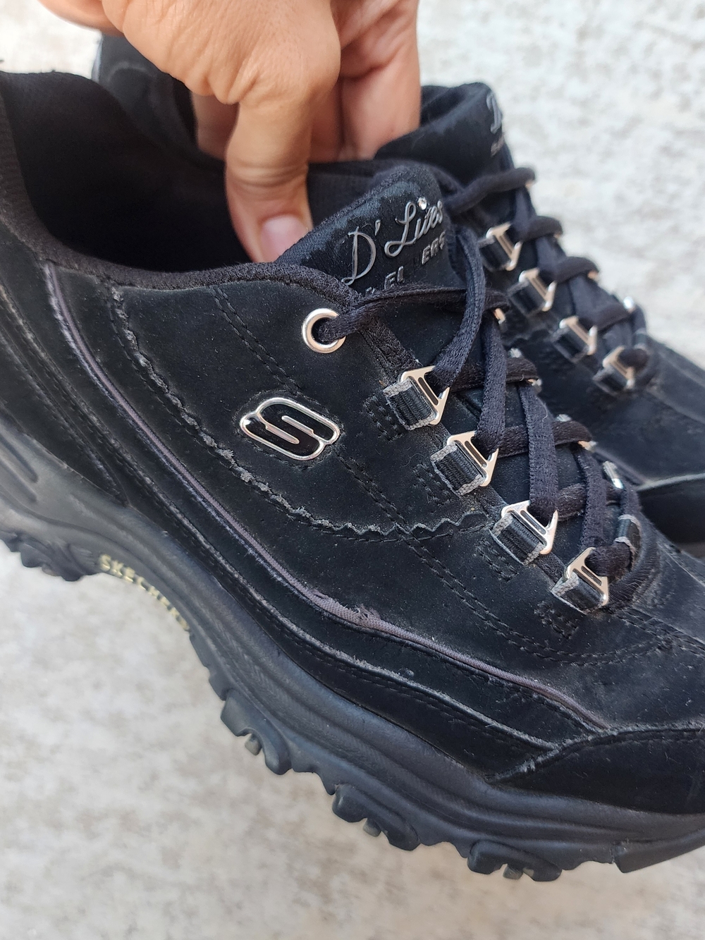 Skechers D'Lites Womens Black Chunky Grunge Retro Lace-Up Sneakers, Sz 7